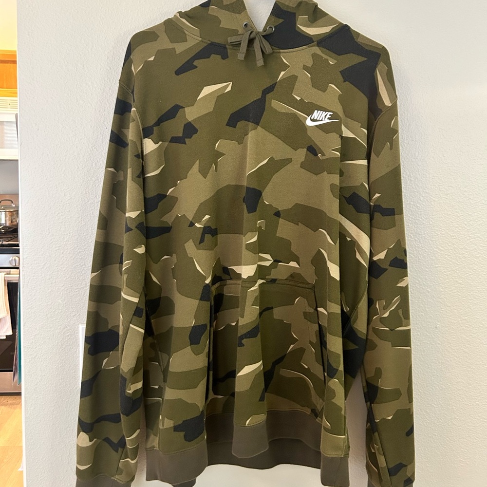 Nike Camo Pullover Hoodie